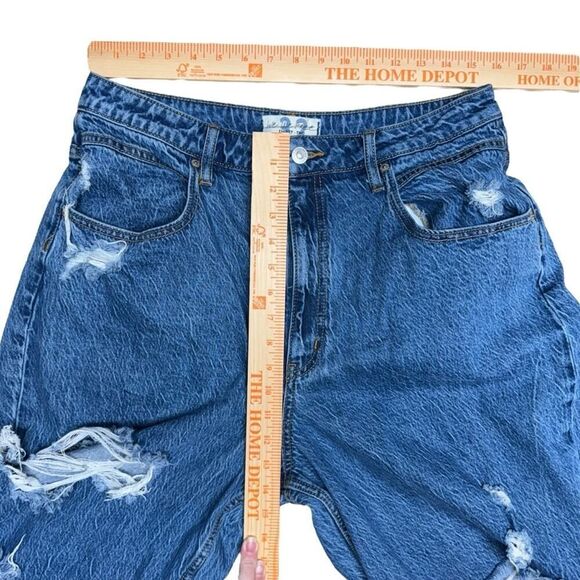 We The Free CRVY Destructed Straight-Leg Jeans Wide Leg Baggy Size 32 Blue Denim - Picture 14 of 16